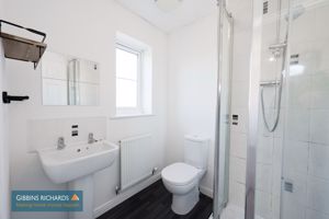 En-Suite- click for photo gallery